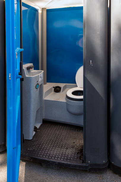 Portable Toilet Options We Offer in Clarcona, FL